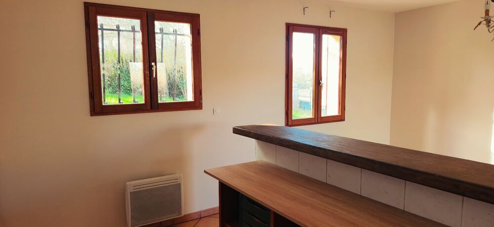 Maison individuelle récente avec garage et magnifique terrain arboré de 2000 m²
