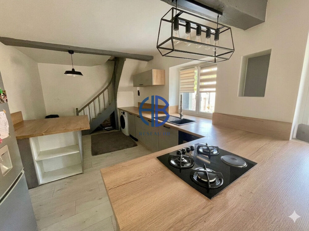 Vente Maison Maison 123m² rénovée cadre agréable Oytier saint oblas