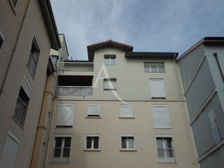  Appartement à louer 4 pièces 80 m²