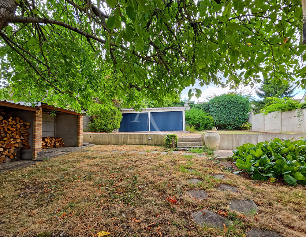 Vente Maison Maison  5 pièce(s) 129 m2 790 m² de parcelle Les mureaux