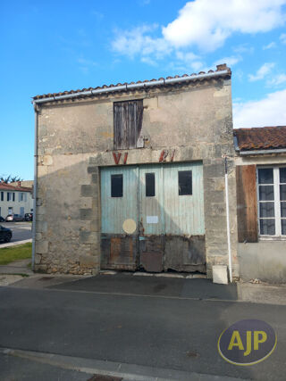  Parking / Garage à vendre 1 pièce 46 m² Lesparre medoc