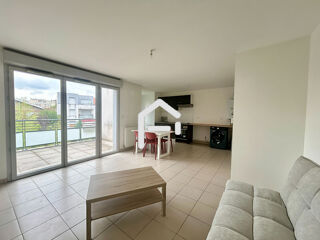  Appartement à louer 3 pièces 61 m²