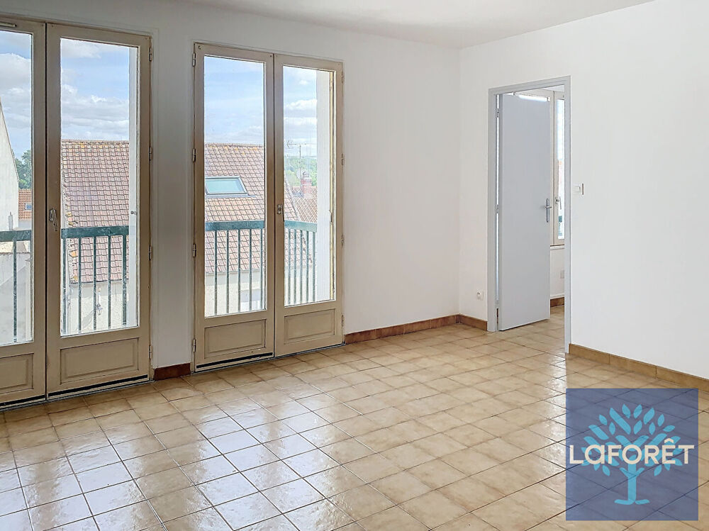 Location Appartement APPARTEMENT -  3 PIÈCES - CAVE - BALCON - 91150 - ETAMPES Etampes