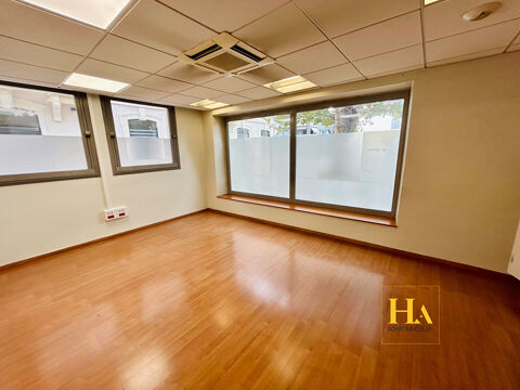   Le Teil Local commercial 4 bureaux 164 m2 