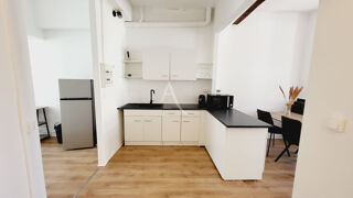  Appartement à louer 3 pièces 84 m²