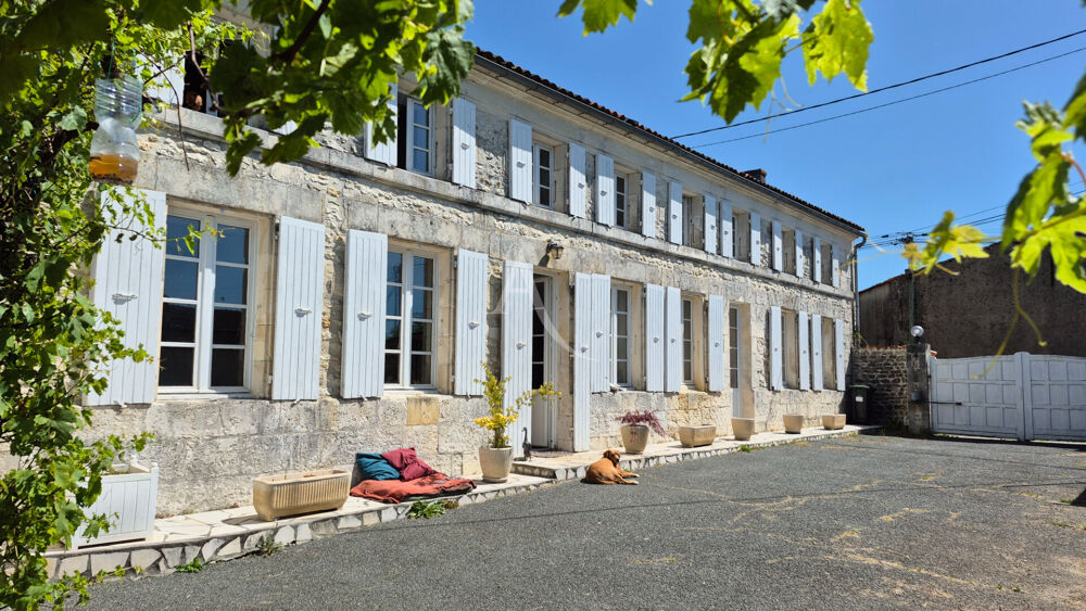 Ancienne longère aux portes de Saintes