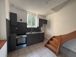  Appartement à louer 3 pièces 50 m²