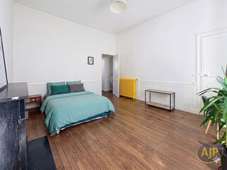 Appartement à louer 3 pièces 86 m²