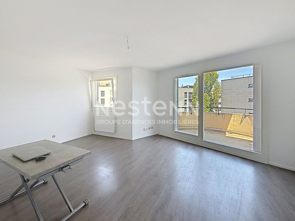 Appartement Duplex 4 Pièces avec Balcon Cave et Garage - 69500 BRON