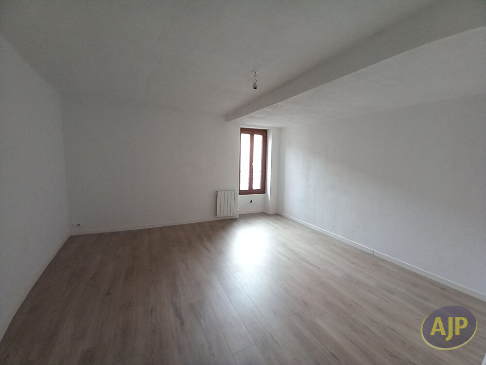 Location Appartement Appartement T3 de 94.68m² à St Germain d'Esteuil Saint germain d esteuil