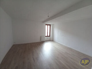 Location Appartement Appartement T3 de 94.68m² à St Germain d'Esteuil Saint germain d esteuil