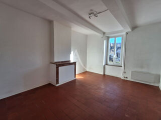  Immeuble  vendre 15 + pices 380 m