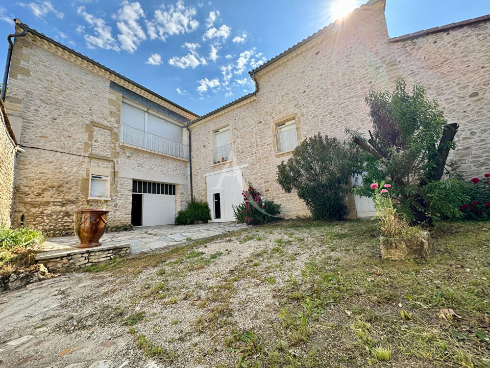 Vente Maison Belle propriété en Pierres -  250 m2 + dépendances Gajan