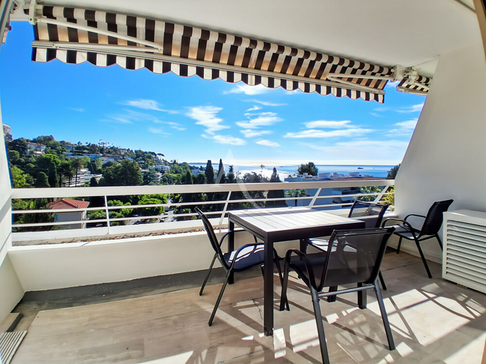 Location Appartement Cannes, Basse-Californie, Appartement de 2 pièces de 59.52 m2 avec terrasse, cave, garage. Vue mer. Cannes