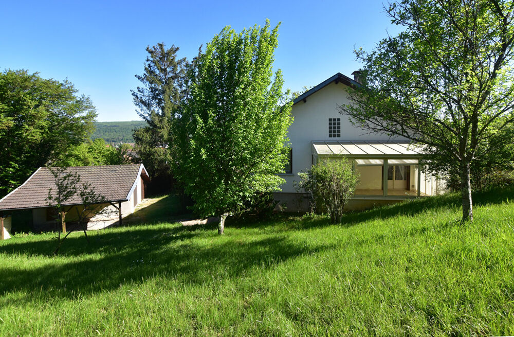 Maison Thise 7 pièces sur 17 ares 38 de terrain