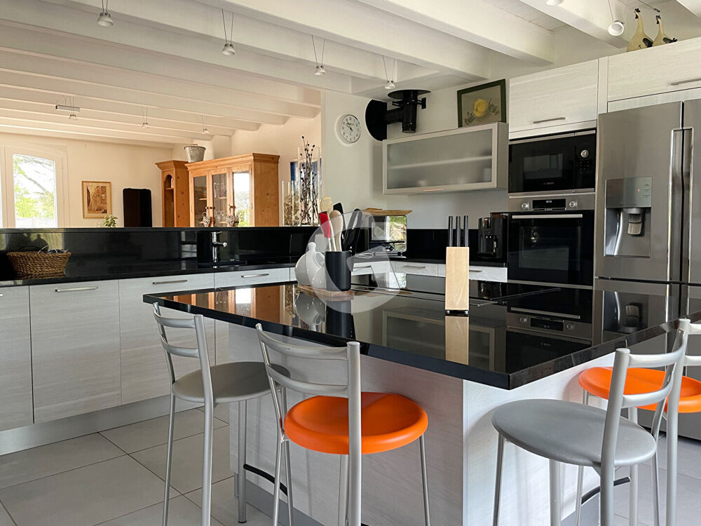 MAISON - 6 PIECES - 152M² - A VENDRE - LA JONCHERE