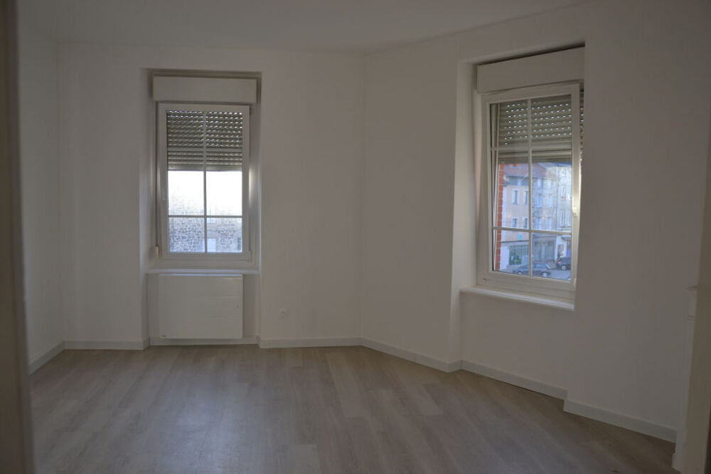 Location Appartement Bel appartement de 3 pièce(s) avec balcon dans le centre d'Yssingeaux Yssingeaux