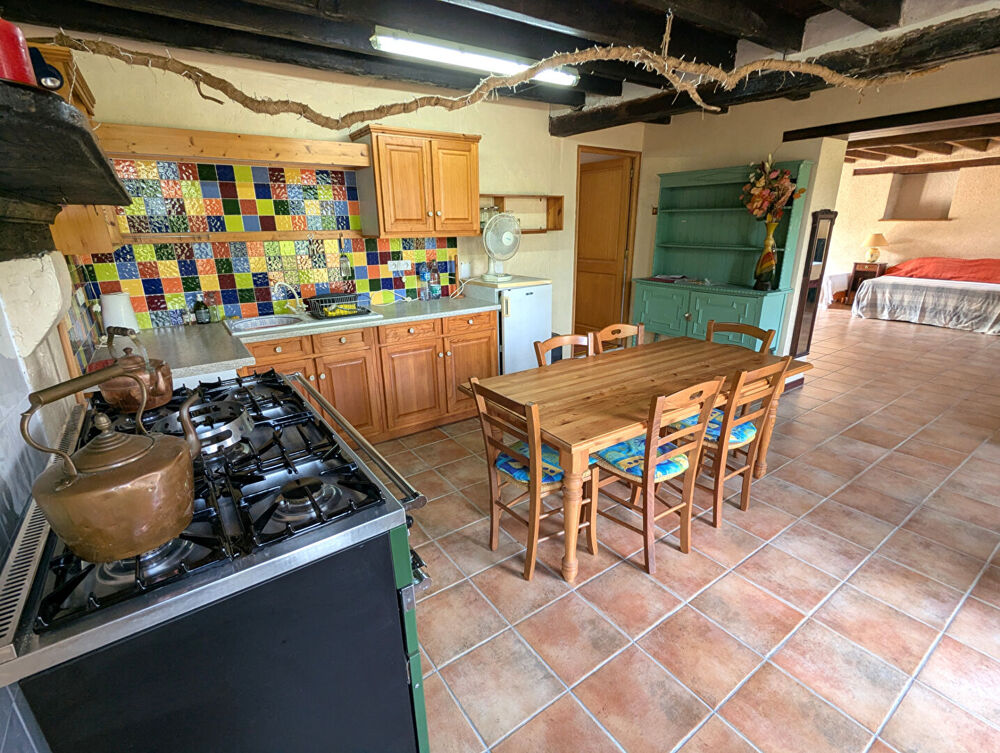INDRE - Belle maison de campagne située dans une impasse tranquille.