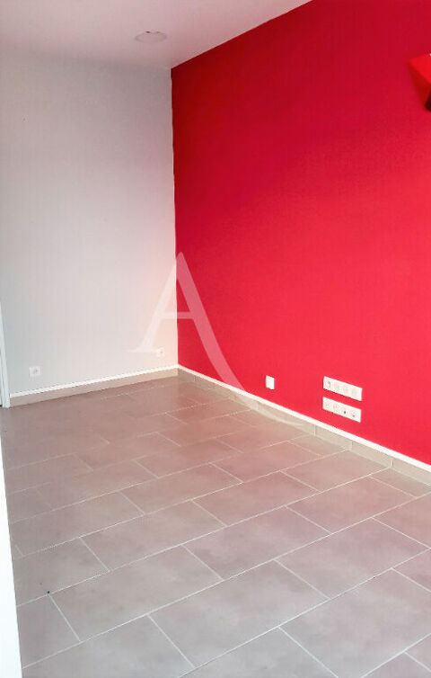   Local commercial 52m² neuf - CENTRE VILLE- IDEAL FRANCHISE 