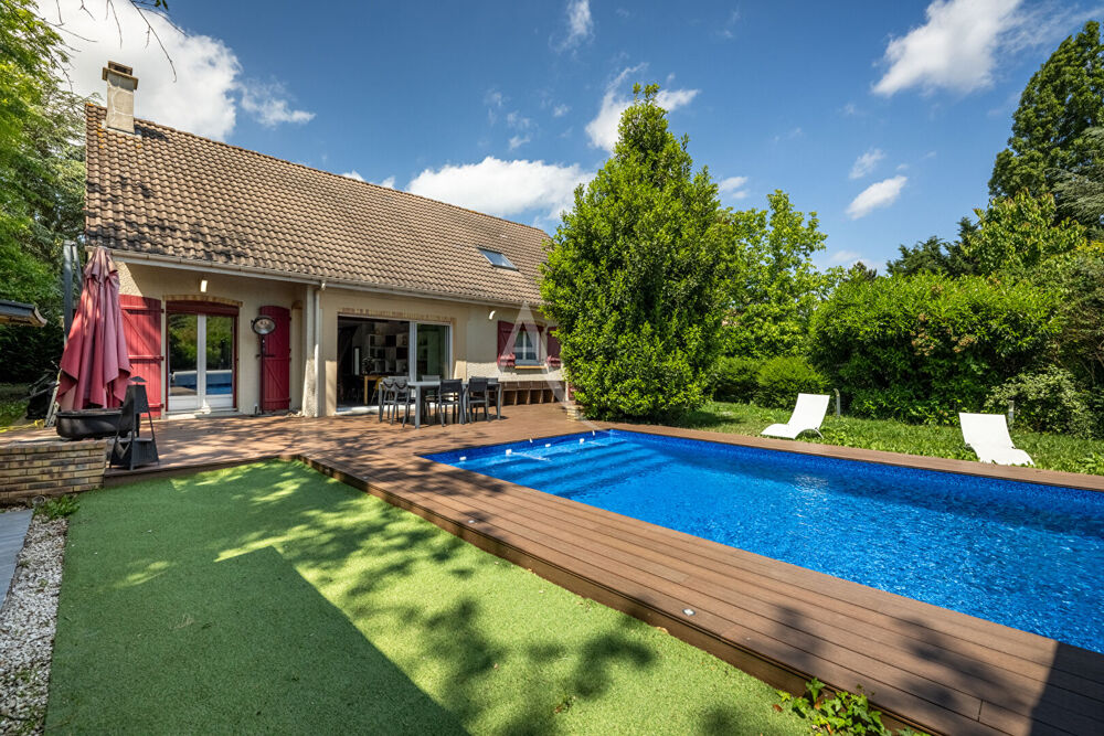 Courdimanche Maison 7 pièce(s) 203 m2