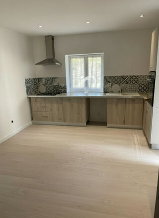  Appartement à louer 5 pièces 