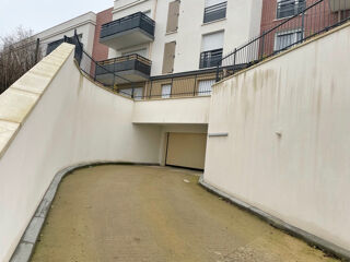  Parking / Garage  vendre 2 pices 