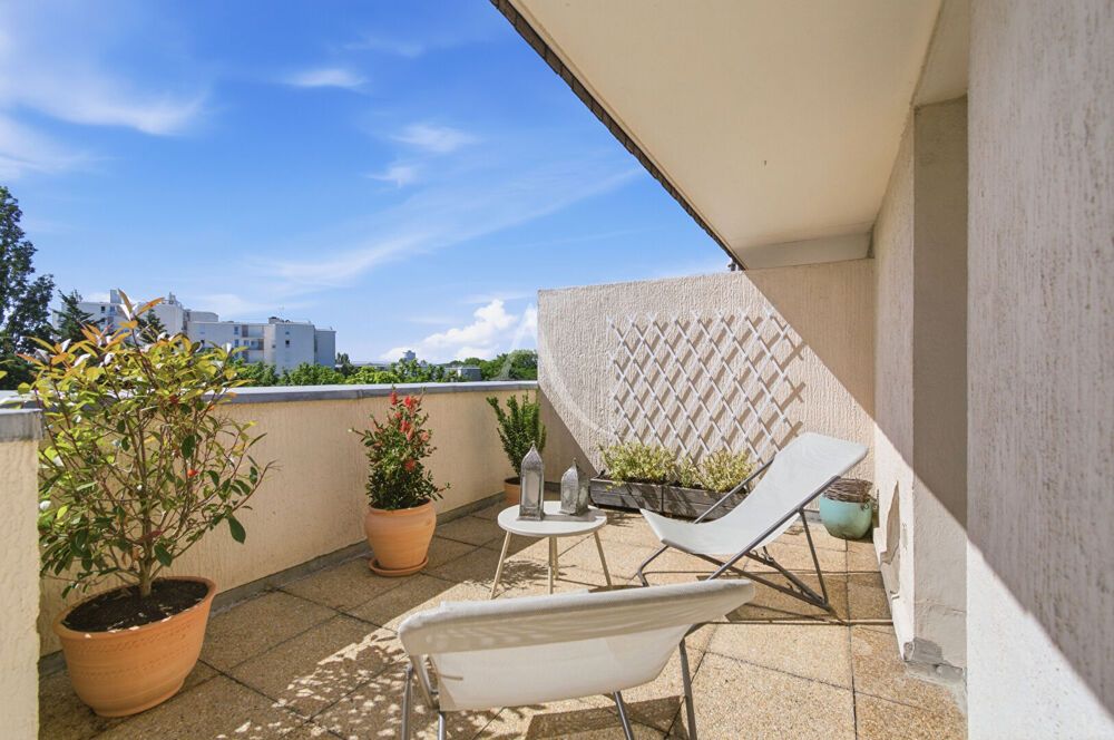 Vente Appartement DUPLEX DERNIER ETAGE  4 CHAMBRES Chatou 5 pièces 121.32 m2 Chatou