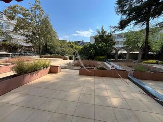  Appartement à louer 3 pièces 87 m²