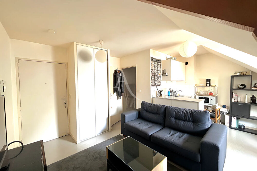 Appartement Nantes 19m² dernier étage + box en sus