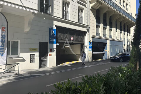  Parking / Garage � louer 