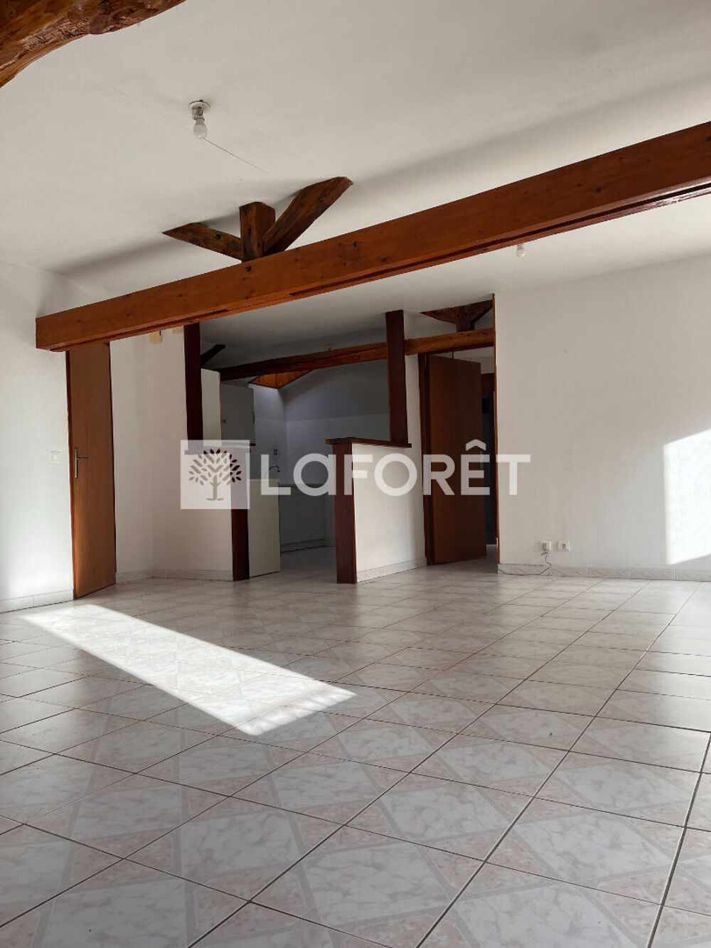 Location Appartement Douelle - 4 pièce(s) - 90m² Douelle