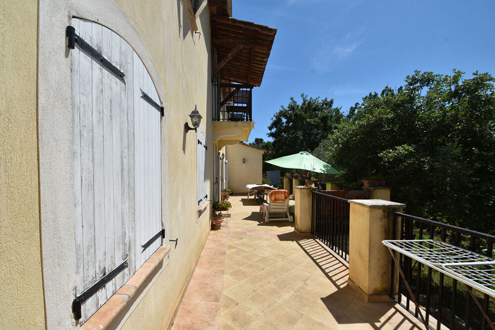 Vente Maison Maison Saint-paul-en-forêt 7 pièce(s) 210 m2 avec appatement T2 en location Saint paul en foret