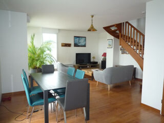  Appartement à louer 4 pièces 78 m²