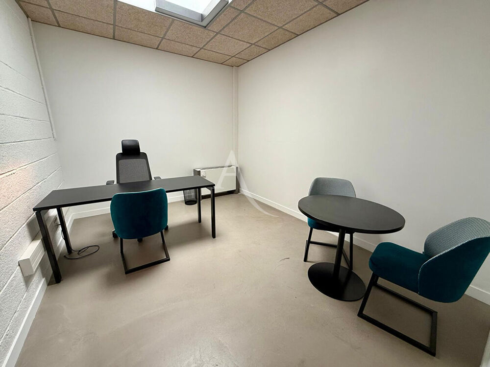   LABEGE - Bureau de 13 m² meublé 