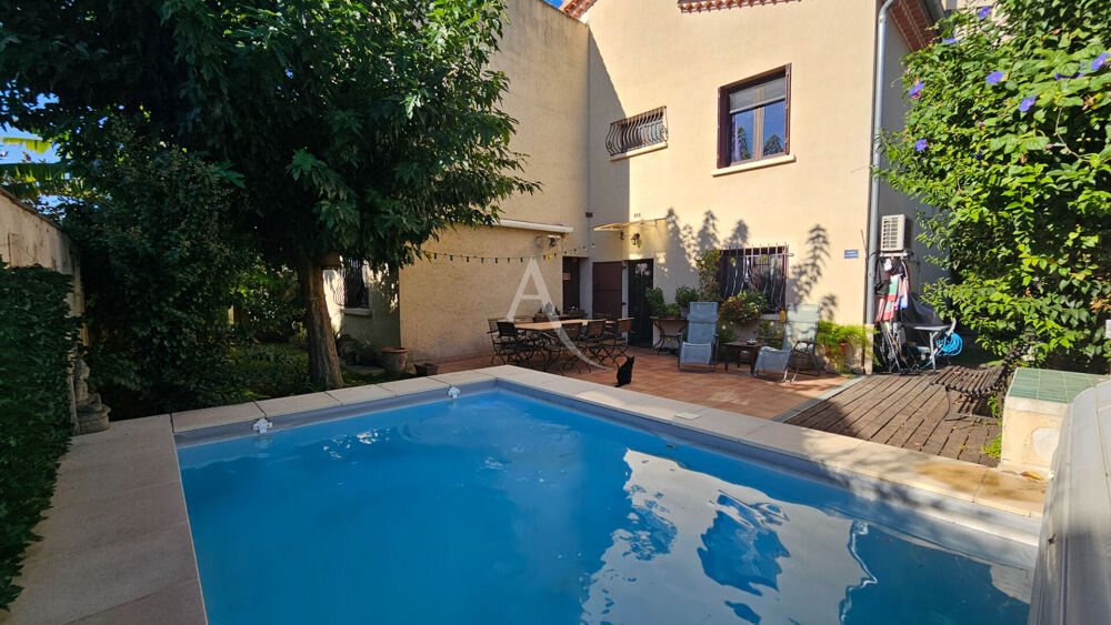 Vente Maison Maison Nimes 8 pièce(s) 211 m2 Nimes