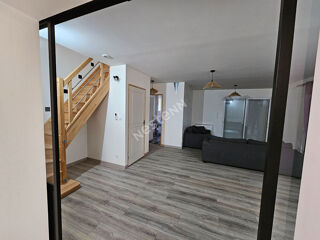  Maison à louer 7 pièces 165 m²