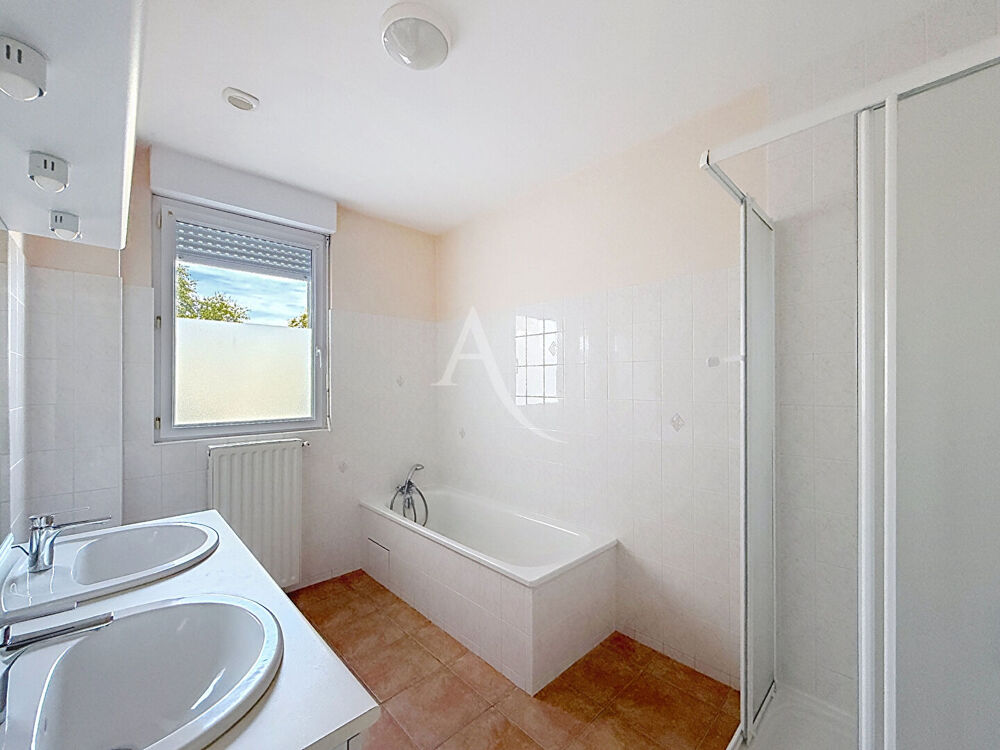 Appartement Saint Sylvain D Anjou 4 pièce(s) 86.55 m2