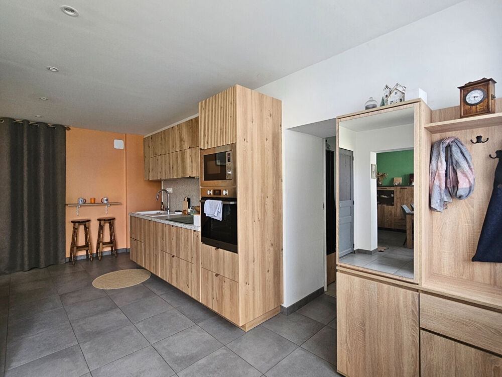 Vente Maison Maison en pierre avec vie de plain-pied sur les Septvallons. Revillon