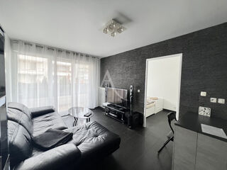  Appartement à louer 3 pièces 56 m²
