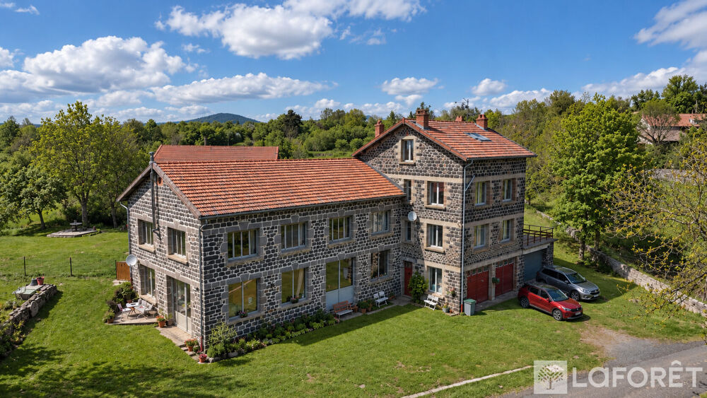 Vente Maison Maison / Gîtes à Alleyrac / 13 pièces 367 m2 / Terrain 6 550m2 / Piscine Alleyrac