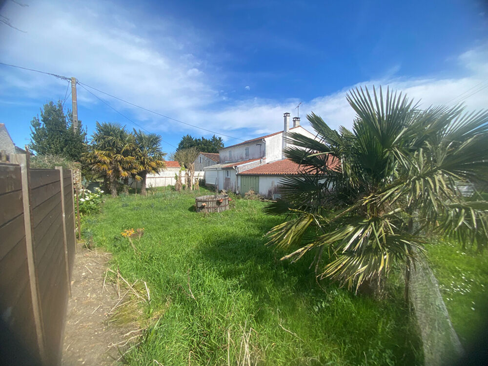 Vente Maison Maison à rénover , 135 m2, 7 piéces,5 chambres La gripperie saint symphorien