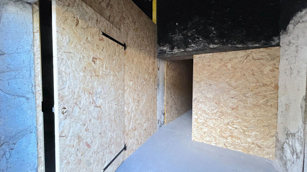 Location Parking/Garage A LOUER BOX DE STOCKAGE SECURISE - SECTEUR SAINT PAUL - BLAYE Saint paul