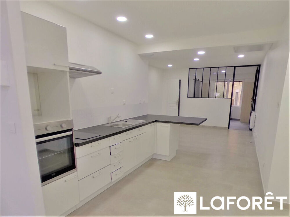 Location Appartement F1 Bis, cuisine aménagée et équipée, entièrement rénové Mezeriat