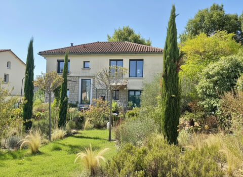   MILLAU - Maison indépendante avec jardin. Maison - 4 pièce(s) - 100 m²