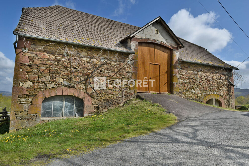 À vendre - Grange à rénover avec vue exceptionnelle - Albignac (20 min de Brive)