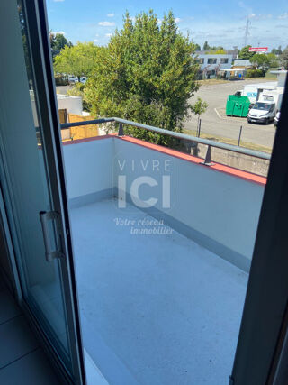  Appartement à louer 2 pièces 45 m²