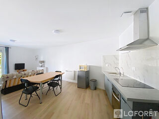  Appartement à louer 2 pièces 53 m²