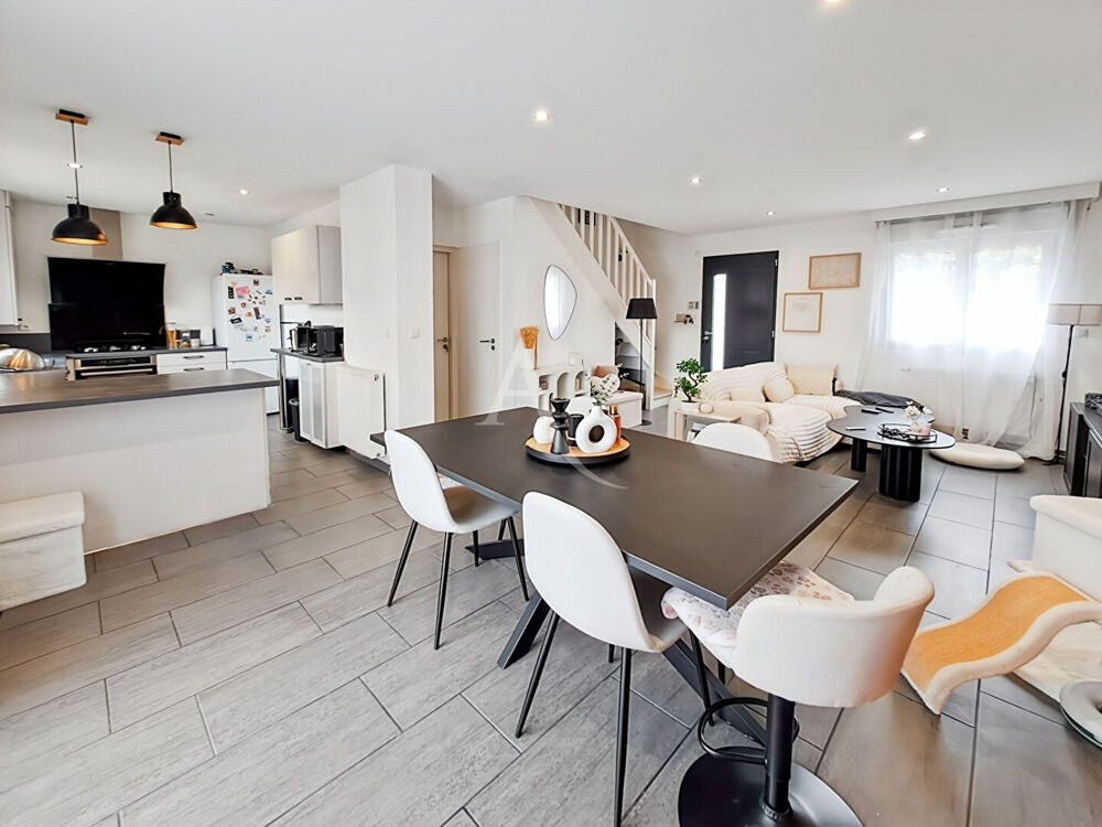 Vente Maison Maison Individuelle de 86 m² Récente de 2019 de 5 pièces, 3 Chambres, Garage Ollainville