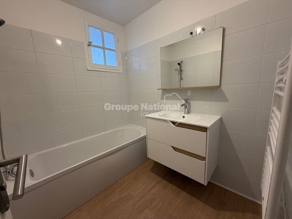 Vente Maison NÎMES Viila sur 2 niveaux 4 chambres avec garage et jardin Nimes