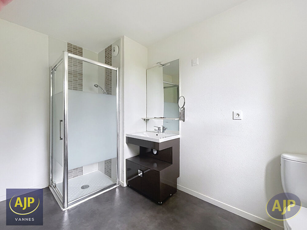 SAINT-AVE - T3 EN REZ DE JARDIN 59 M2